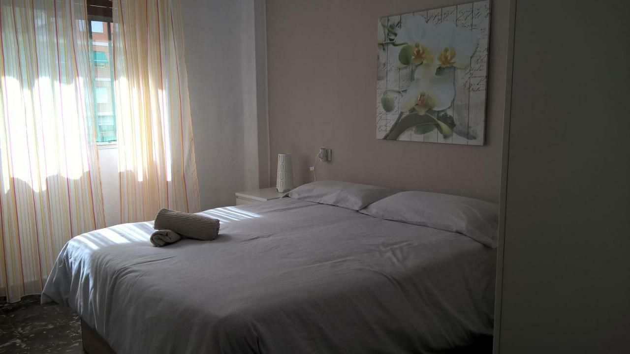 La Casita De Pepe - Piso Compartido Hotel บาเลนเซีย ภายนอก รูปภาพ